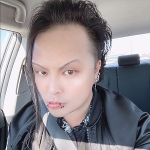 Meet your Posher, Ying